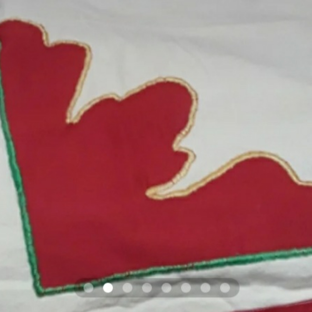 Holiday cloth for tree